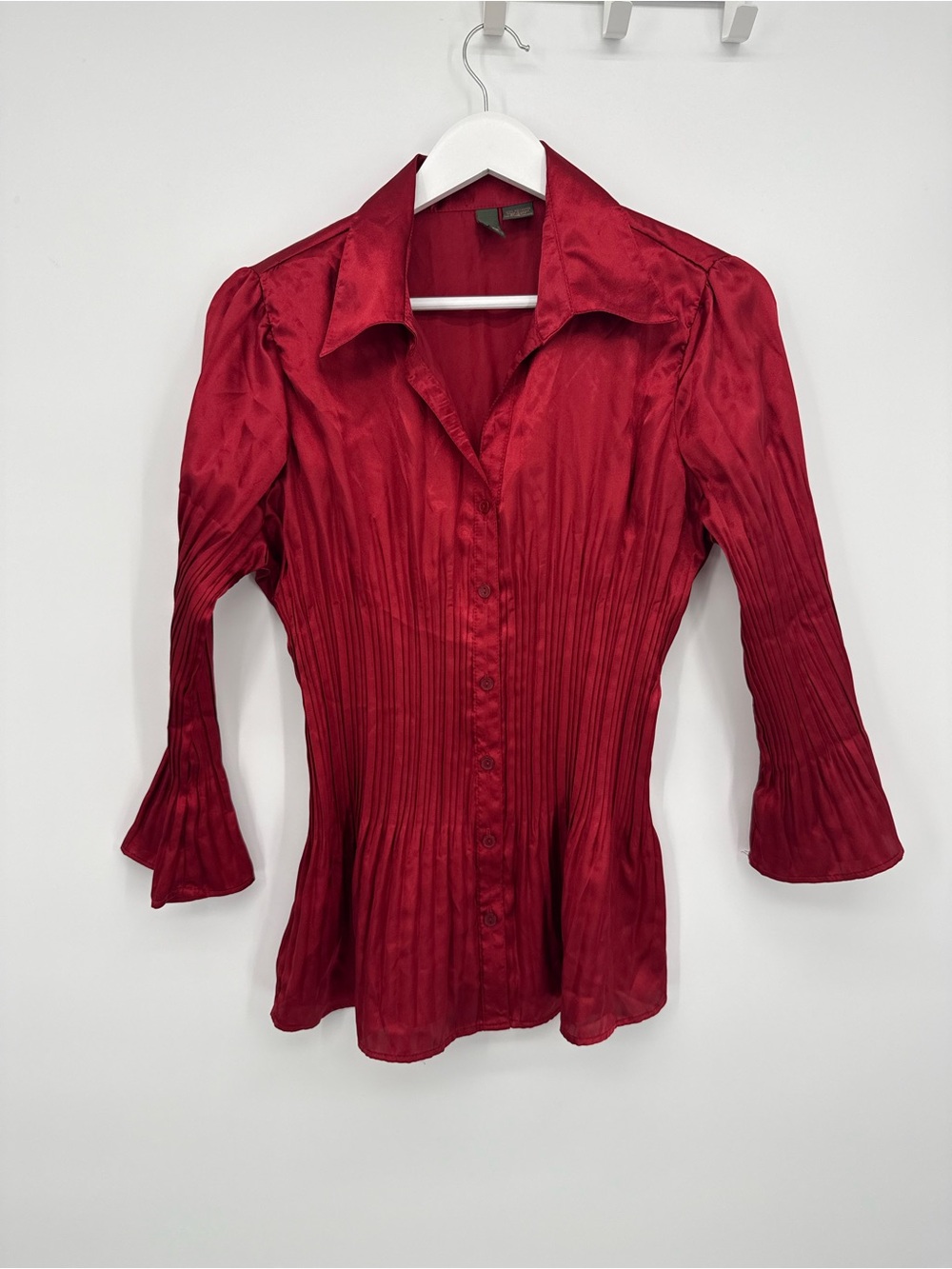Serenade Red Pleated Button Front Blouse Bell Sleeve Y2K Size Large - Picture 2 of 10